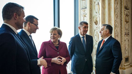 Merkel hatalmas léptekkel közelít a visegrádiak felé