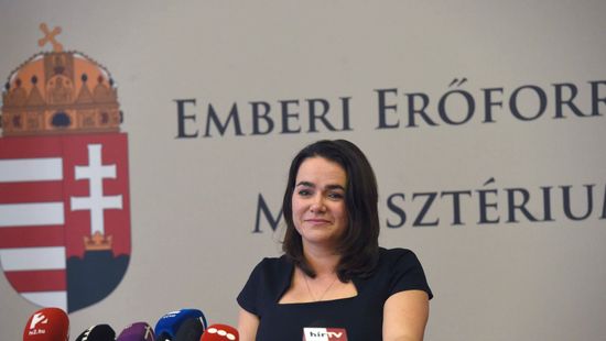 Novák Katalin: A családvédelmi akcióterv számos eleme elérhető az egyszülős családoknak is