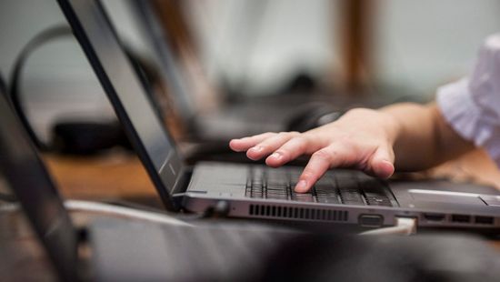 Egyre durvábbak az online fenyegetések