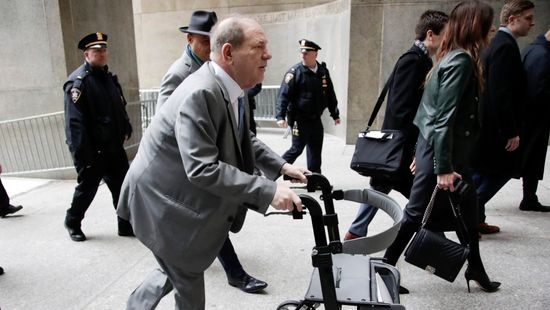 Egy 17 éves lányt is megronthatott Harvey Weinstein