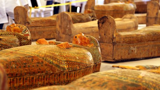 Újabb ókori szarkofágokat tártak fel az egyiptomi Szakkarában
