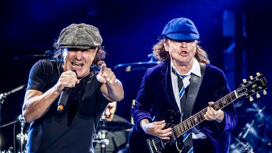 Tizenhetedik albumát adta ki a legendás ausztrál rockbanda + videó