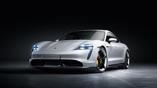 A Porsche Taycan a leggyorsabb autó – zárt térben