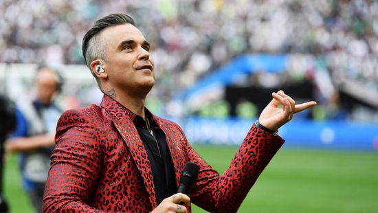 Életrajzi film készül Robbie Williams énekes-dalszerzőről