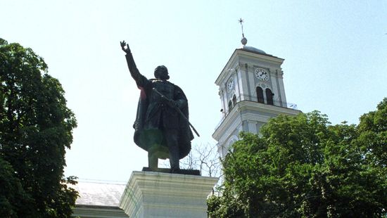 Megcsonkított Kossuth-szobor