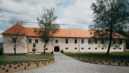 A szlovák és a magyar államfő adja át a felújított Rákóczi-kastélyt