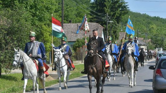 A magyar lovas hagyományokat ápolja a kölesdi sportegyesület