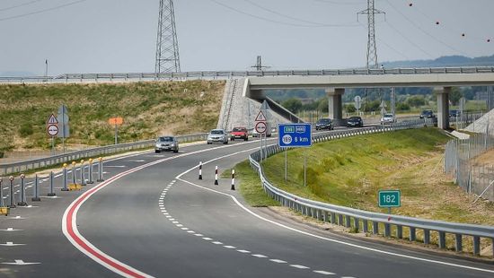 Már járható az M80-as gyorsforgalmi autóút első szakasza