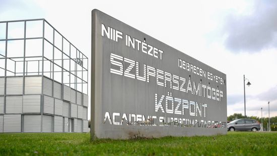 Jöhet Debrecenbe az új szuperszámítógép