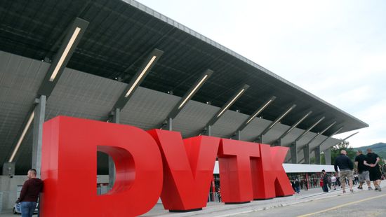 Nemzeti színekbe öltözik a miskolci DVTK Stadion