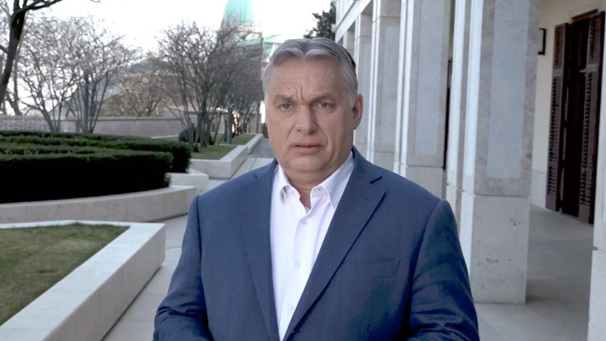 Orbán Viktor hitel-, adó- és járulékfizetési moratóriumot jelentett be