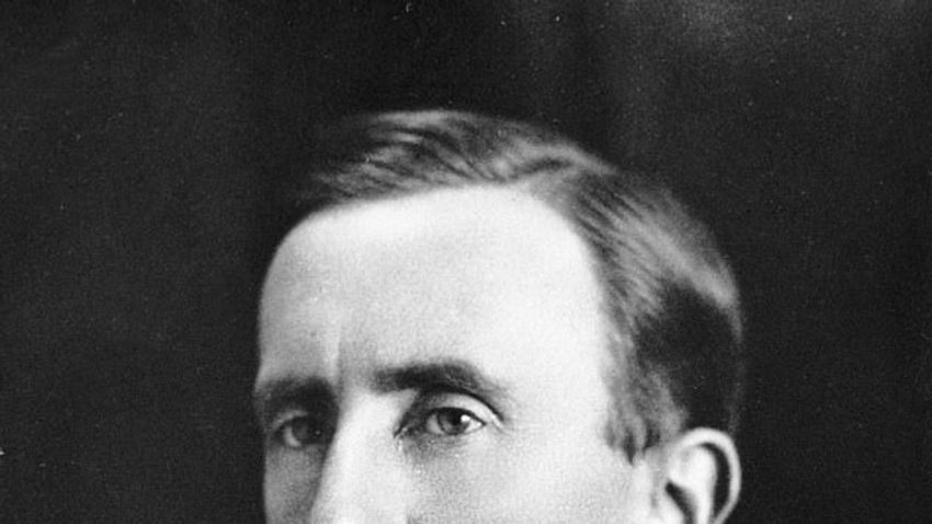 J. R. R. Tolkien határtalan fantáziavilága · Negyvenéves A Gyűrűk Ura magyar kiadása
