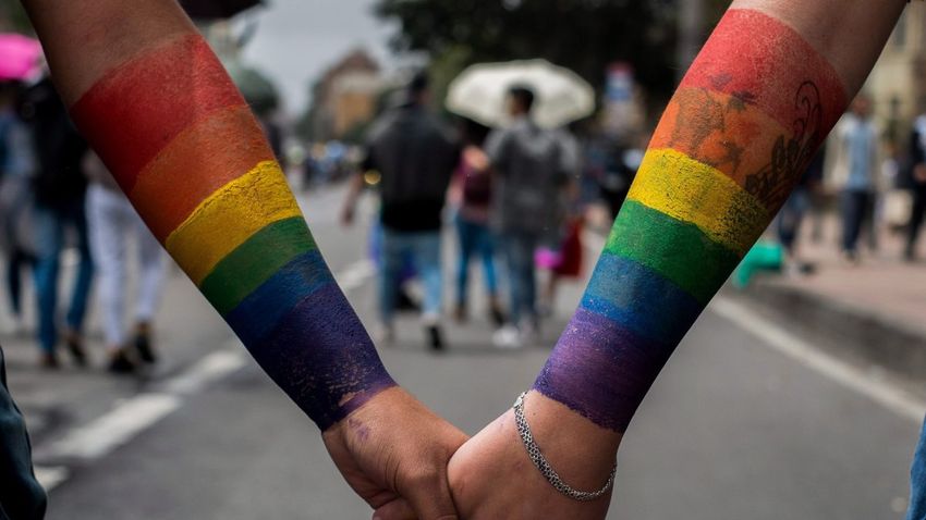 Váratlan helyekről éri a gyerekeket a LMBTQ-propaganda