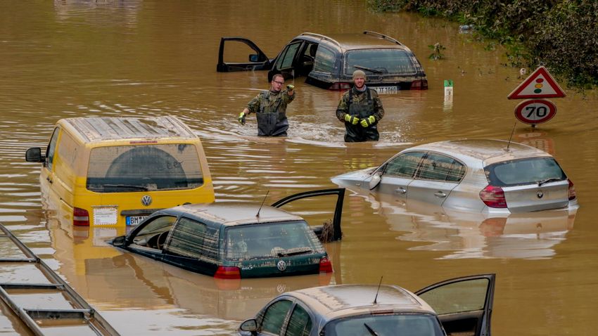 Már százötven áldozata van a nyugat-európai áradásoknak + képgaléria