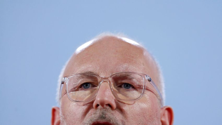 Timmermans mozgalma tönkretenne minket