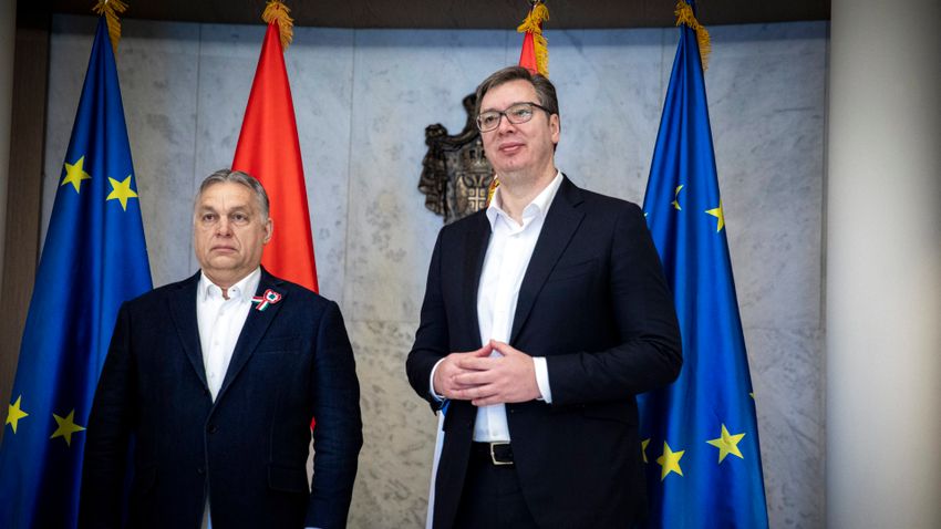 Orbán Viktor: Magyarország nem engedi be az Olaszországból érkező szerbeket