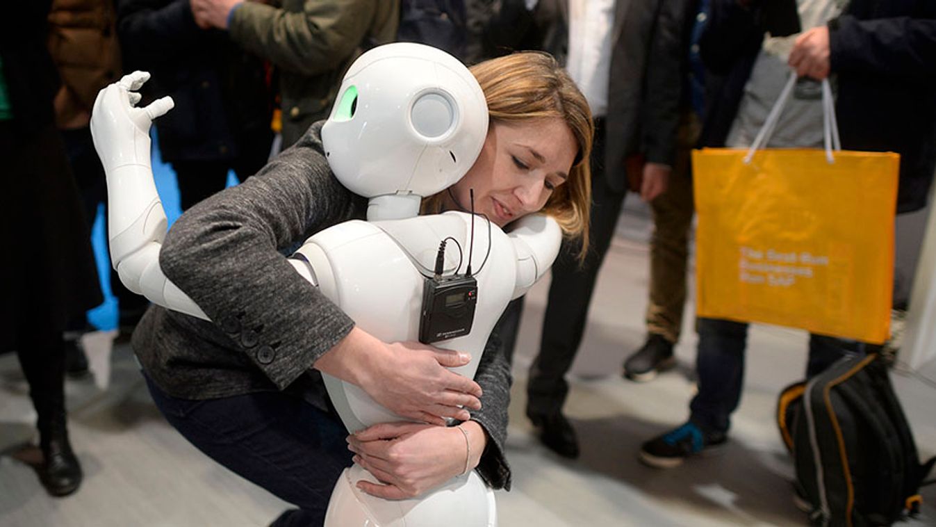 Az érzelmeket egyelőre bonyolult algoritmusok révén mutatják ki a robotok