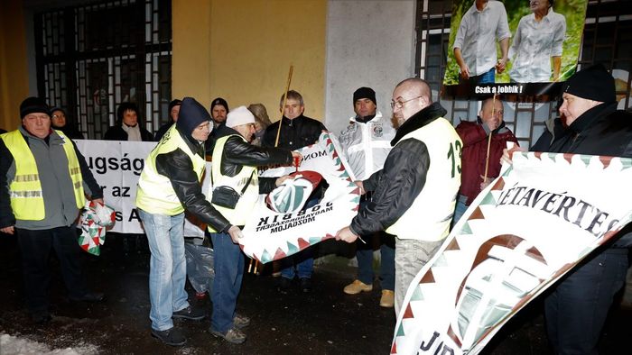 Vona ellenenes Jobbik tüntetés