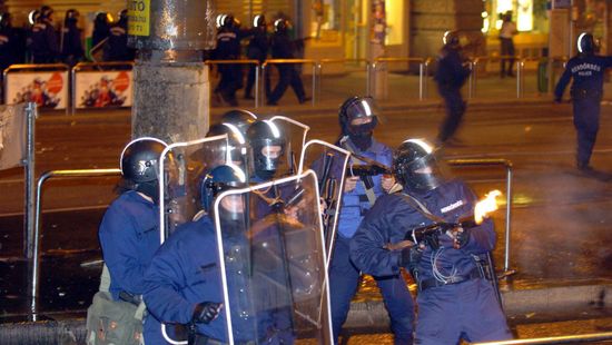 A brüsszeli baloldal összezárt a 2006-os rendőrterror idején