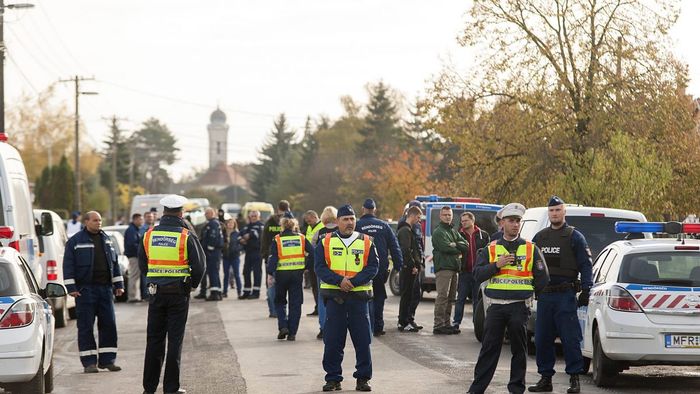 Rendõri készültség Bõnyben