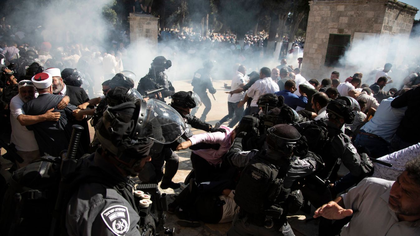 Clashes at al-Aqsa Compound in the Jerusalem's Old City