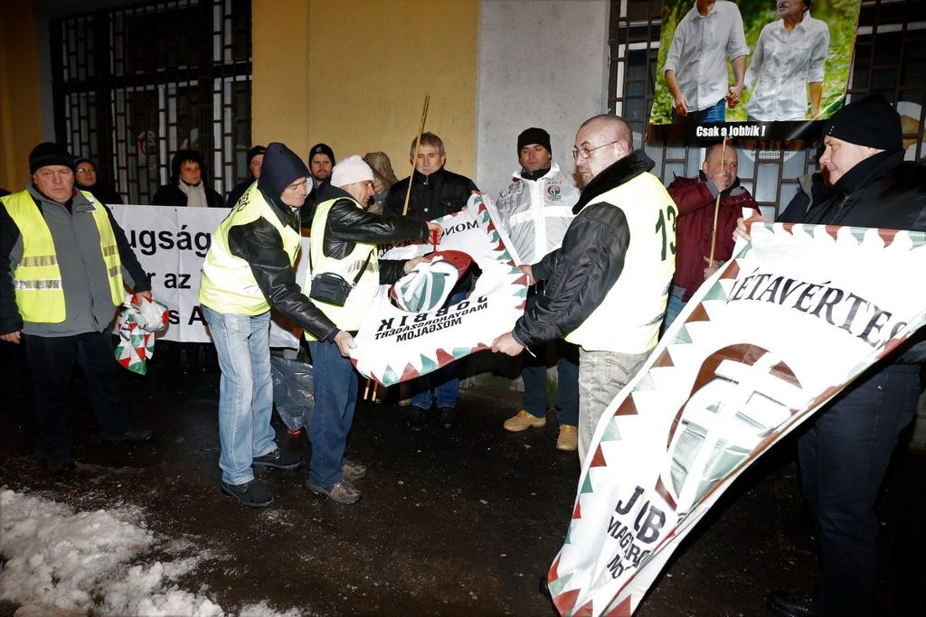 Vona ellenenes Jobbik tüntetés