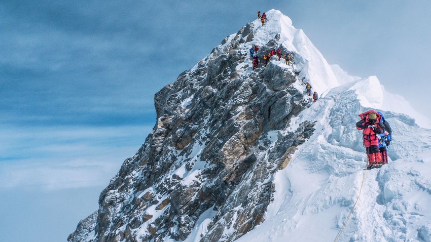 Több rekordot is megdöntöttek a Mount Everest hegymászói