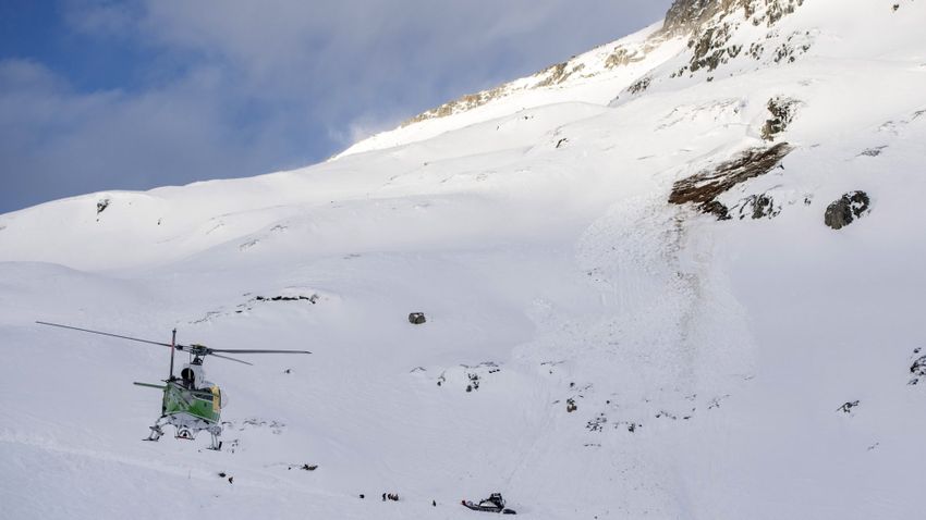 Hárman életüket vesztették egy lavina miatt a szlovén Alpokban