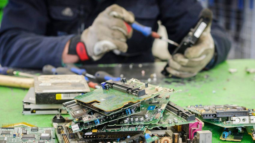 Hazánkban szabályosan kezelik a leadott elektronikus hulladékot
