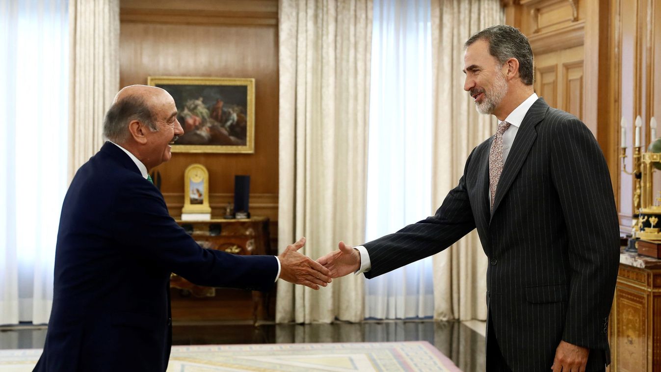 King Felipe VI starts round of consultations ahead of a possible investiture vote