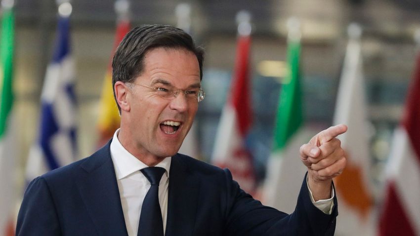Übermensch tempóban hergel hazánk ellen a holland miniszterelnök