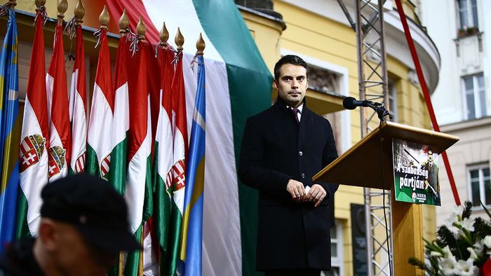 Jobbik233