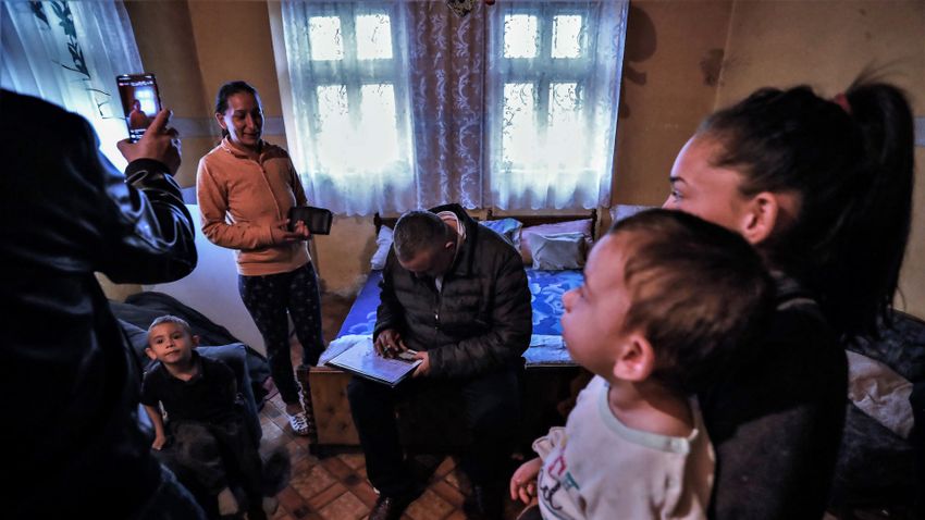 A romákat érinti a legsúlyosabban Gyurcsányék vakcinaellenes kampánya