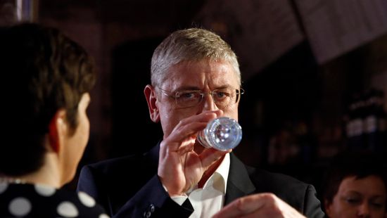Gyorsan kinövi hazánk a válságot