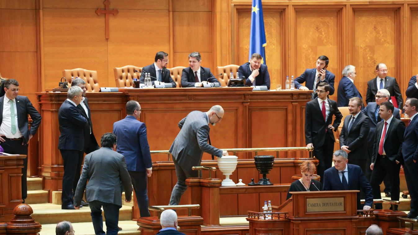 ORBAN, Ludovic; KELEMEN Hunor; Bizalmi szavazás a román parlamentben