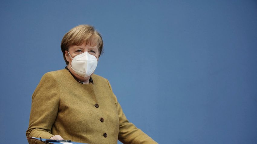Merkel az orosz vakcina uniós engedélyeztetését segítené