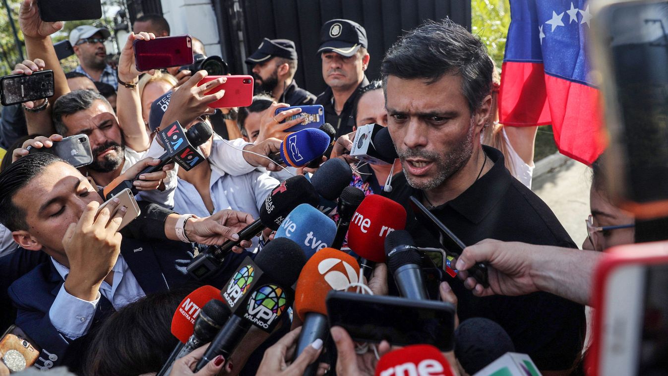 Leopoldo Lopez makes public appearance in Venezuela