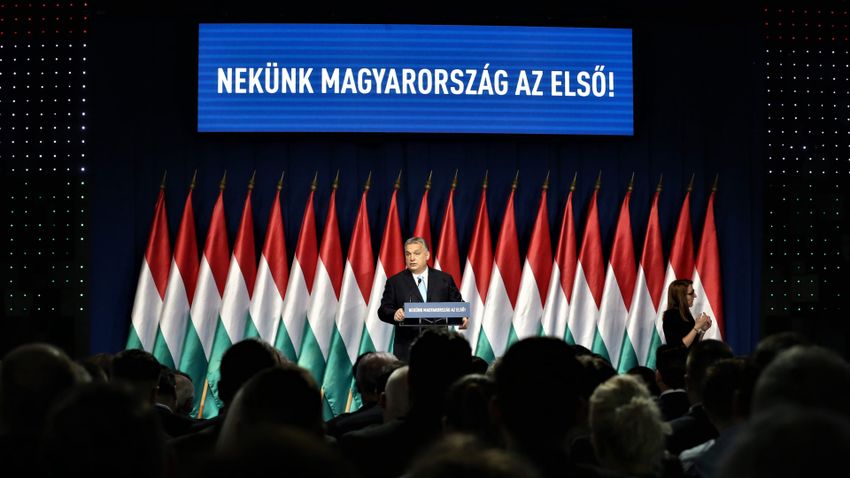 Orbán Viktor felméri a választókerületek helyzetét