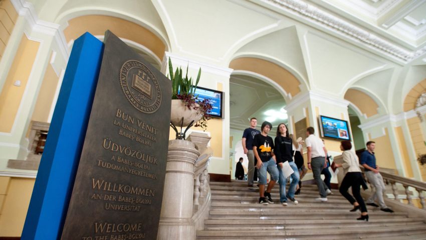 Külhoni egyetemek is kínálnak ingyenes helyeket