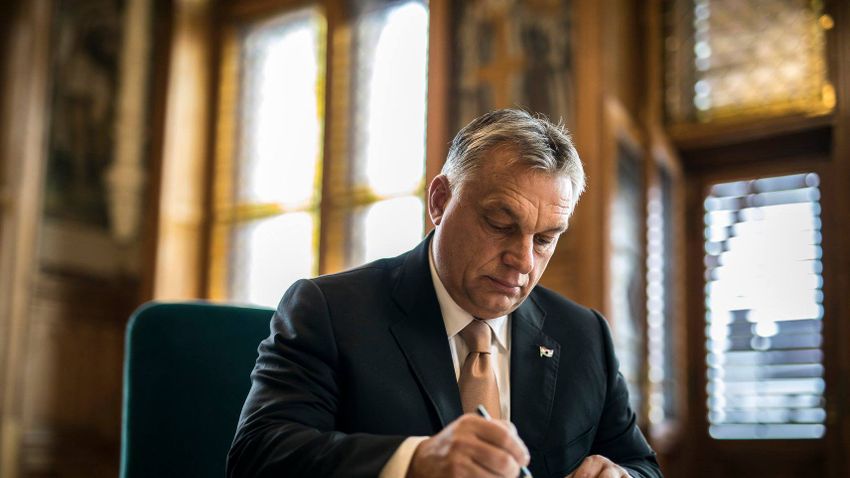 Orbán Viktor: Az álhírterjesztők kérjenek bocsánatot!