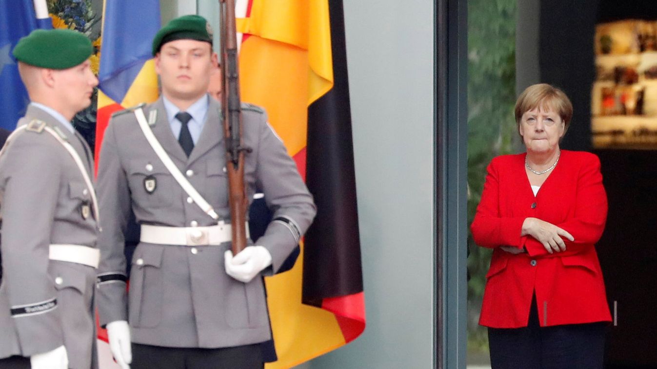 German Chancellor Angela Merkel receives Moldovan Prime Minister Maia Sandu with military honours