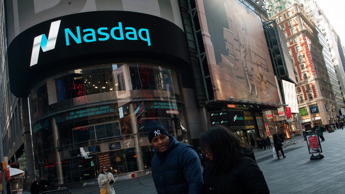 NASDAQ Climbs Above 5000 Points For First Time In 15 Years
