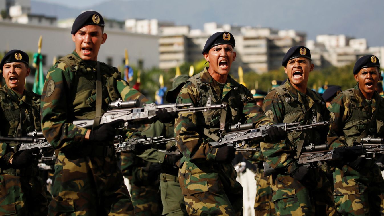 Venezuelan soldiers take part in a ceremony with Venezuela's President Nicolas Maduro, after his swearing-in for a second presidential term, at Fuerte Tiuna military base in Caracas
