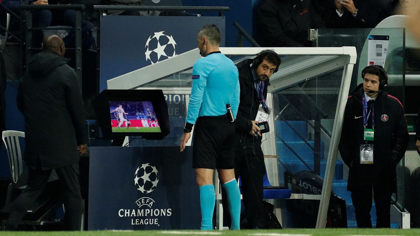 Champions League - Round of 16 Second Leg - Paris St Germain v Manchester United