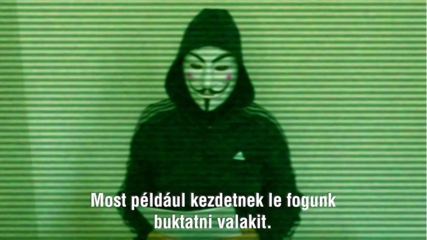 Hétfőn lebuktatják az egyik kétszínű magyar politikust