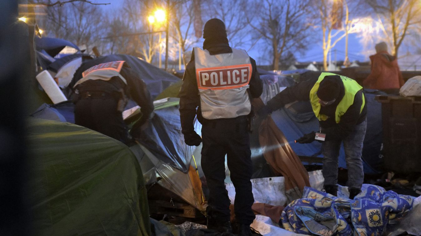 FRANCE - MIGRANTS - CAMP - EVACUATION – EVACUATION OF PARIS PORTE D'AUBERVILLIERS MIGRANT CAMP