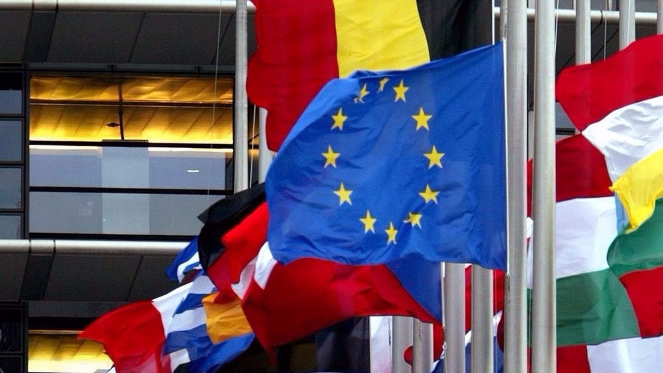 A nemzetek zászlai lobognak Európában
