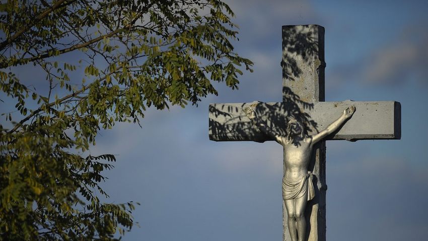 Lassan mindennapossá válik a kereszténygyalázás idehaza