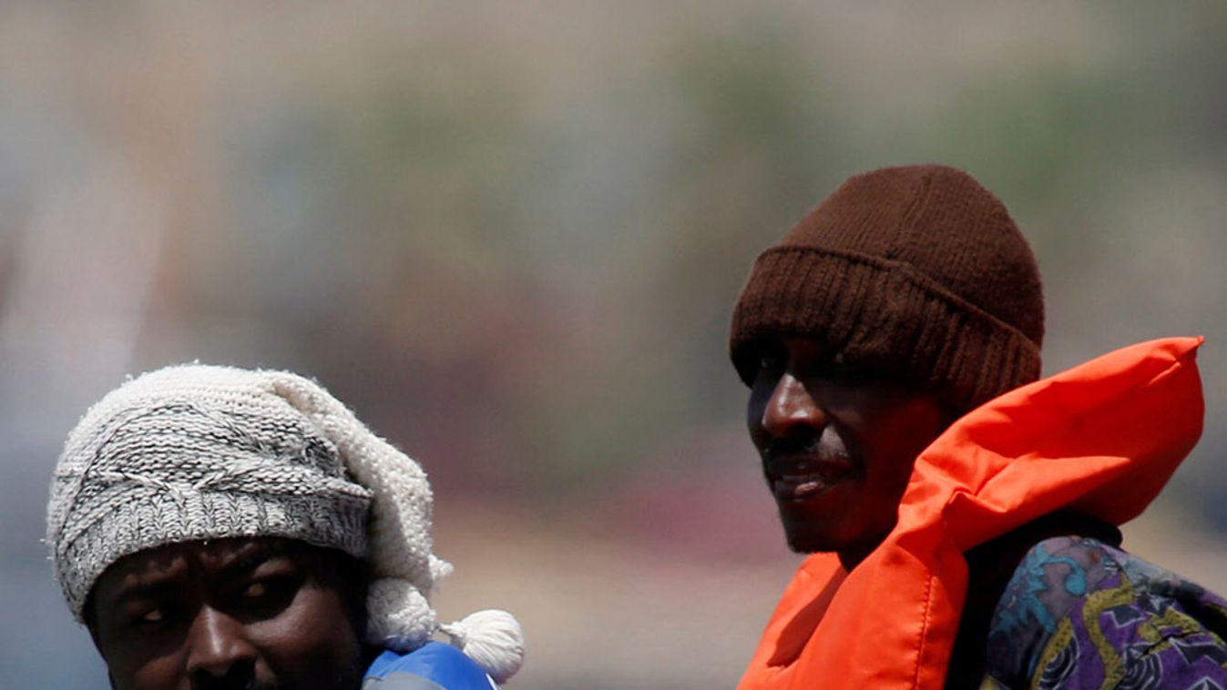 Rescued migrants brought to Malta