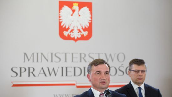Varsó szerint a nemzeti jogot kell elsődlegesnek tekinteni